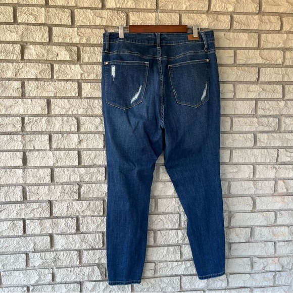 Judy Blue Dark Wash Distressed Button Fly High Waisted Jeans Size 18W - Picture 5 of 6